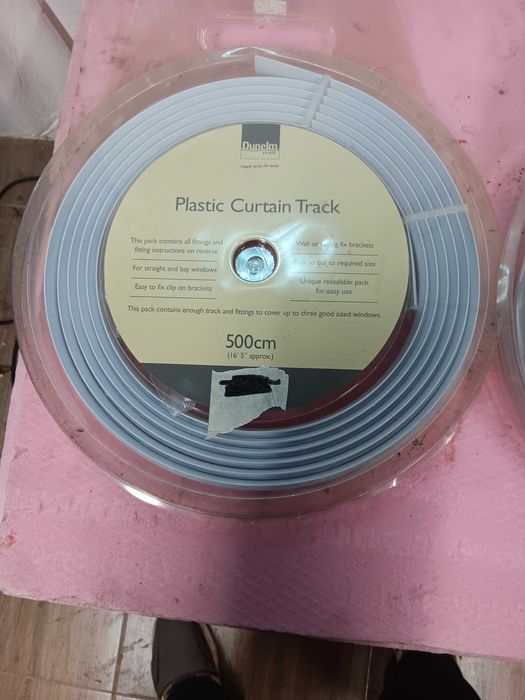 Гъвкави корнизи за баня и стая