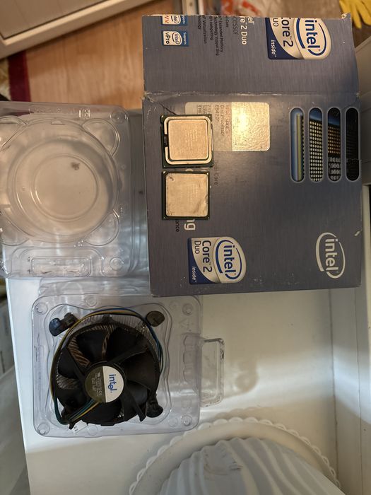 Два процессора intel celeron с кулером