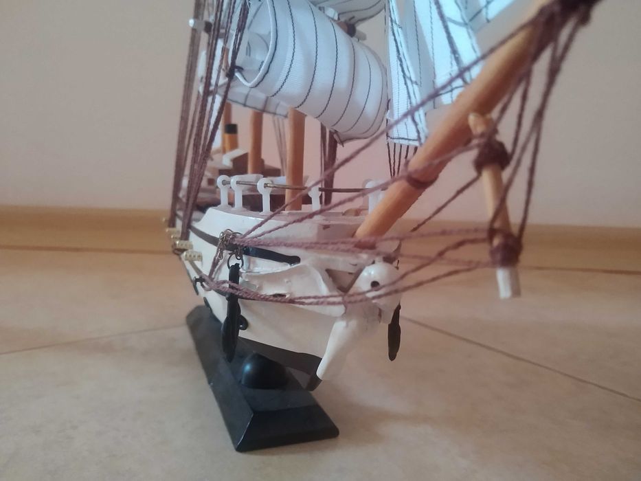 Сувенири кораб и платноходка