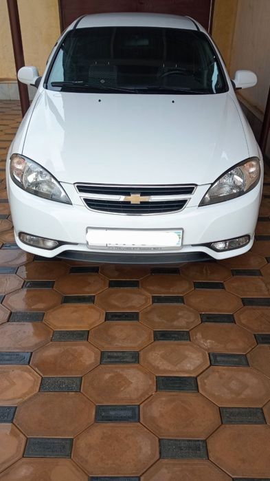 Jentra oq tozza 1 o'zim haydaganman