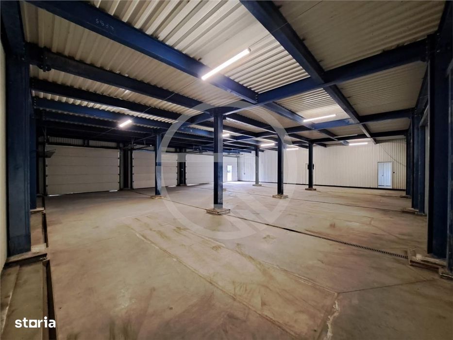 Hala de 400 mp utili, 4 porti acces, situata in Luna de Sus!