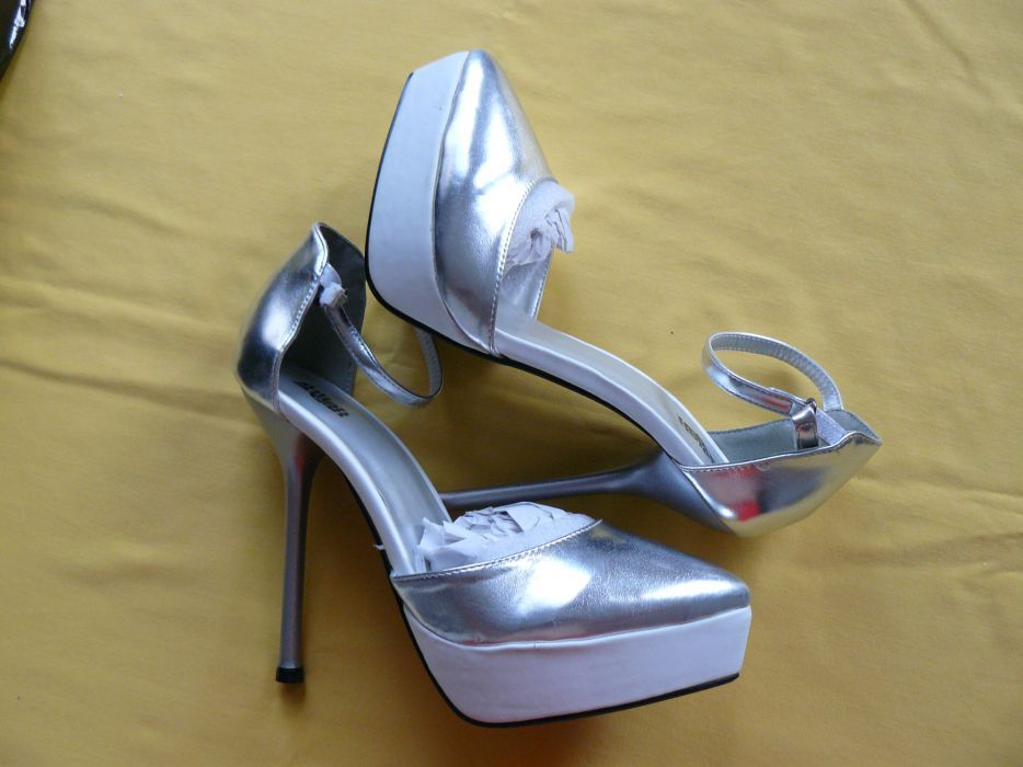 Pantofi Dama Cu Toc Inalt FULLAH SUGAH Model BOUTIQUE Originali