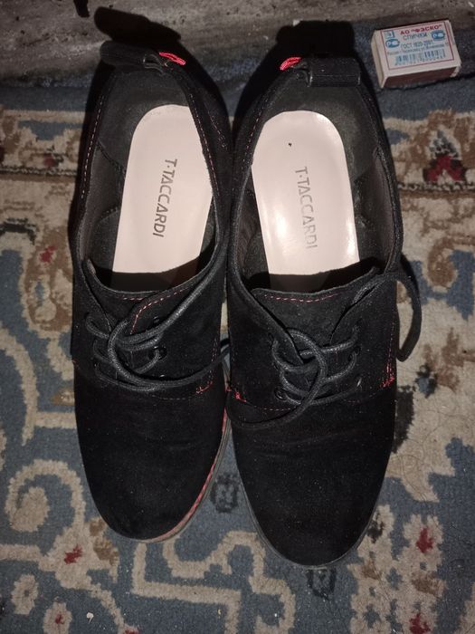 Продам туфли на каблуках