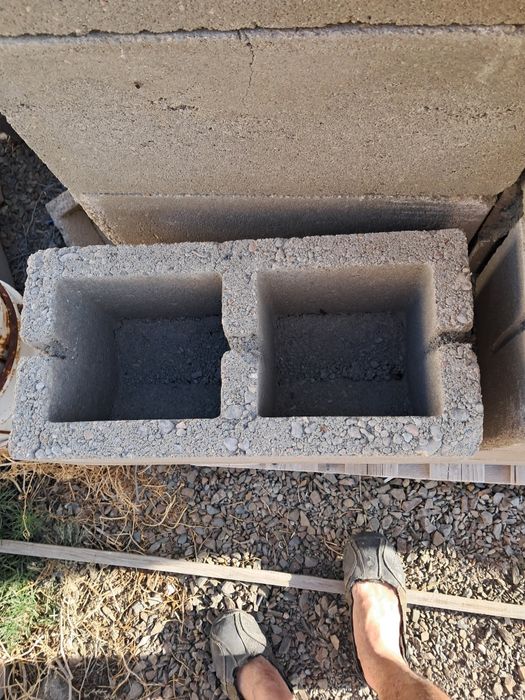 Продам Пескоблок 20 × 40 см.