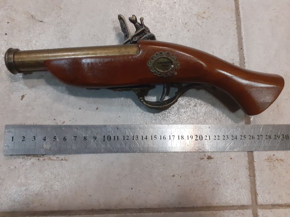 Красив кремъчен пистолет,пищов,оръжие