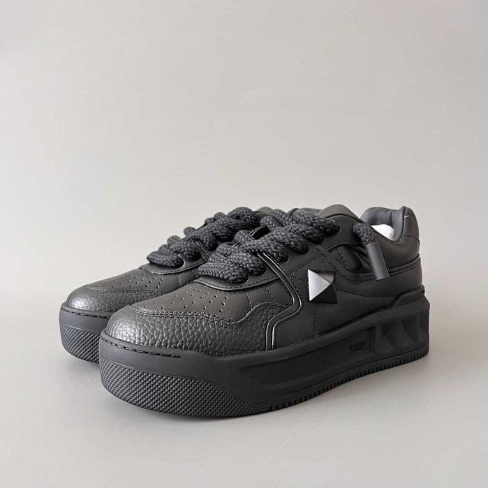 Валентино One Stud 38-ми номер - НАЛИЧНИ