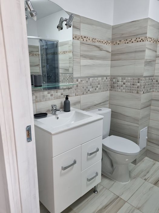 Închiriez apartament în regim hotelier , cazare muncitori  Bacău