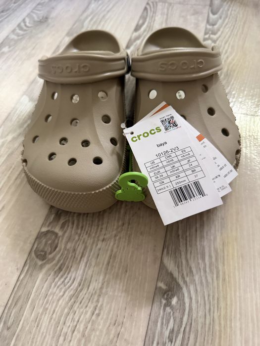 Crocs новые бежевые