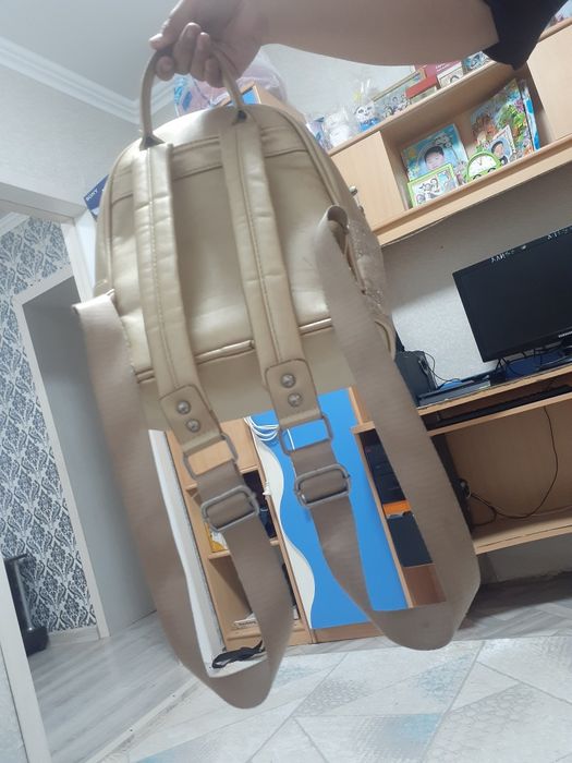 Продам рюкзак для девочки