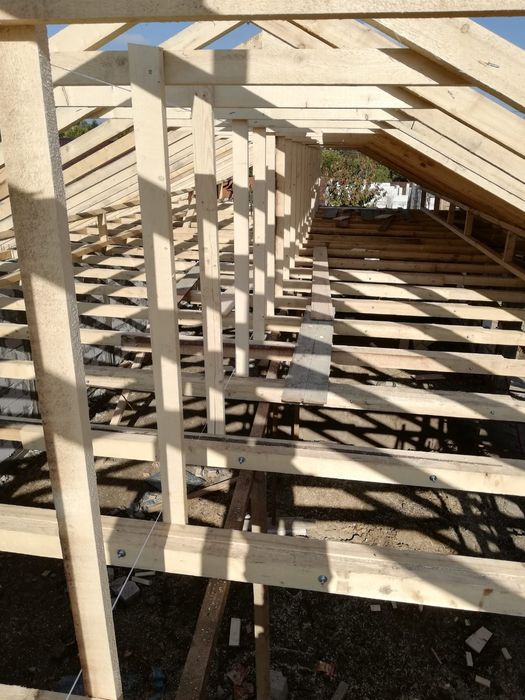 Montaj acoperis velux tigla metalica bilka jgheaburi burlane