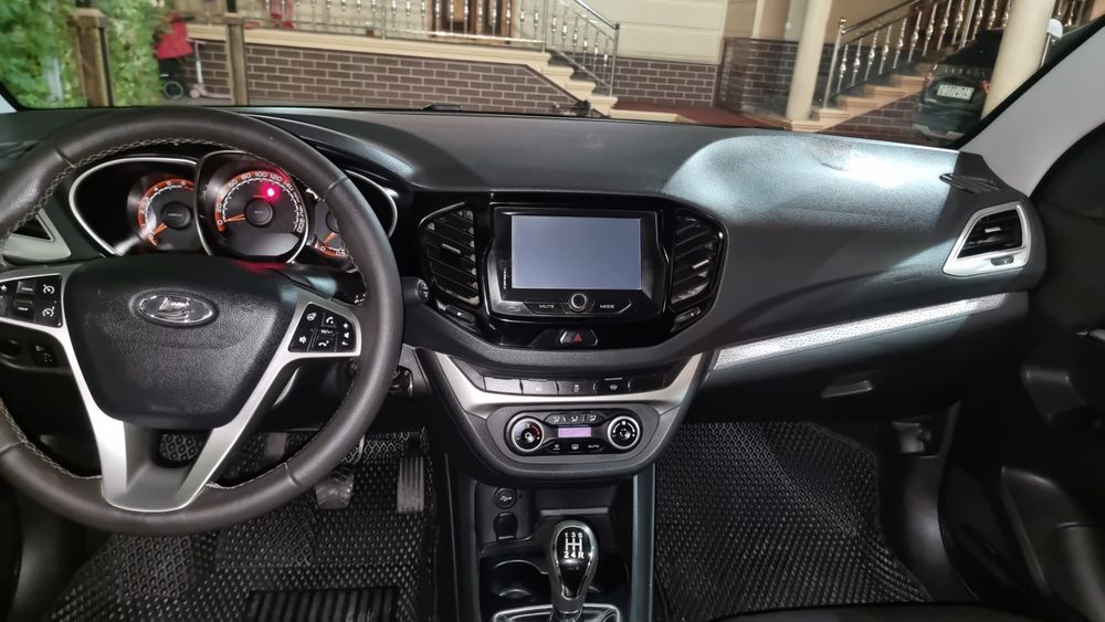 Lada vesta sw cross