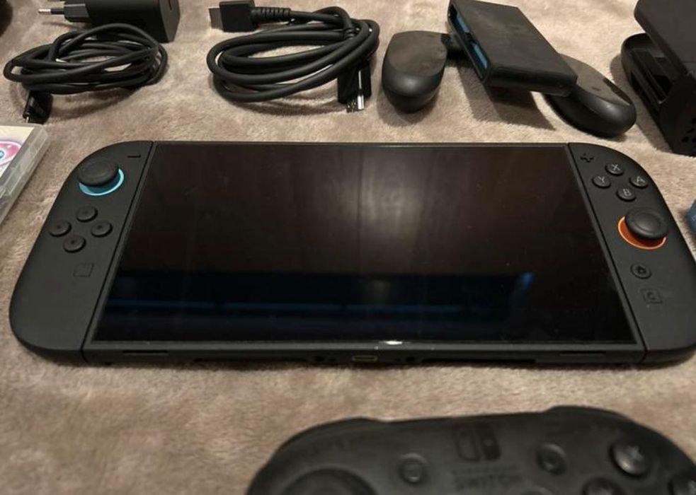Nintendo Switch 2 (console+accessories+games)