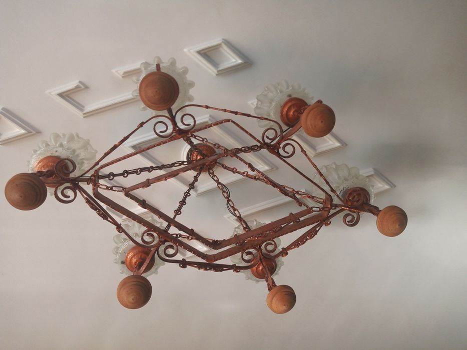 Продавам полилей