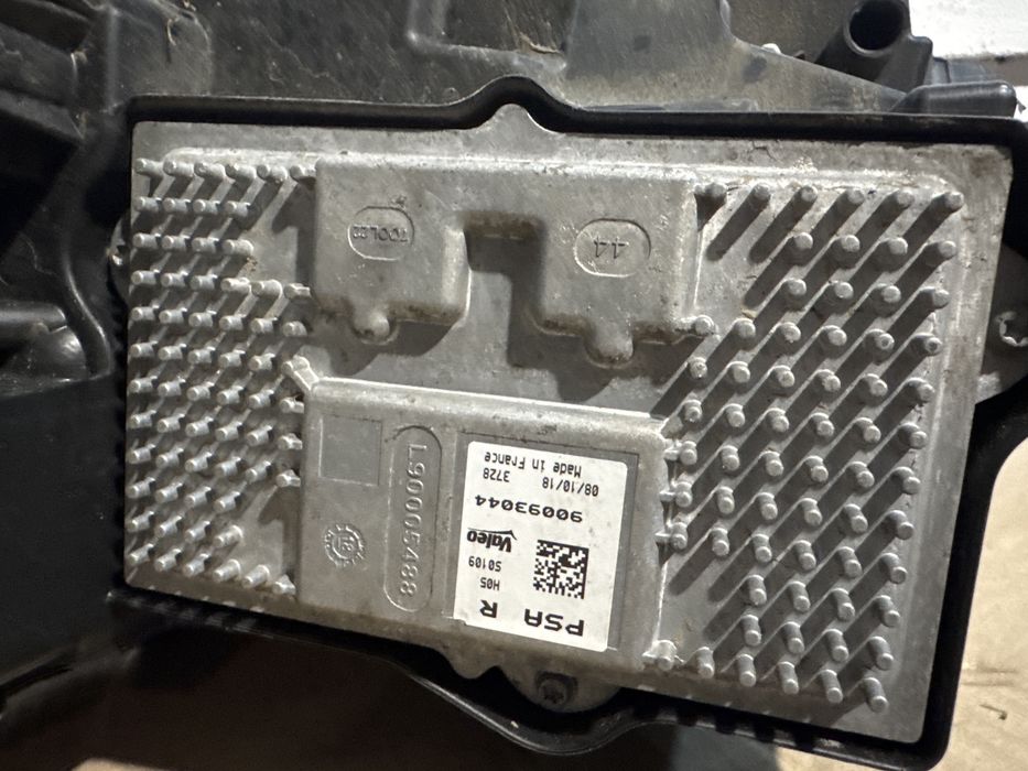 Far stanga Full Led Peugeot 3008 / 5008