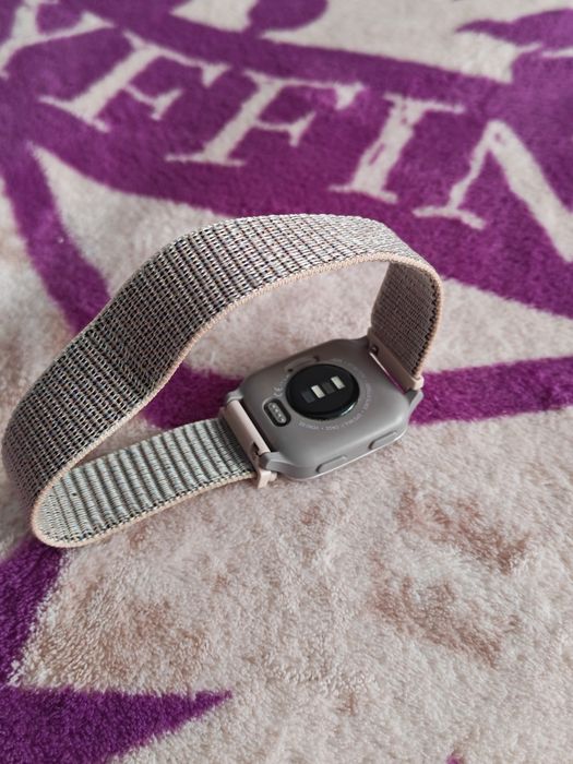 Vând smartwatch Garmin Venu SQ