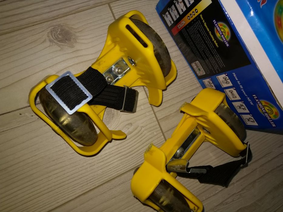 Светещи ролери за маратонки