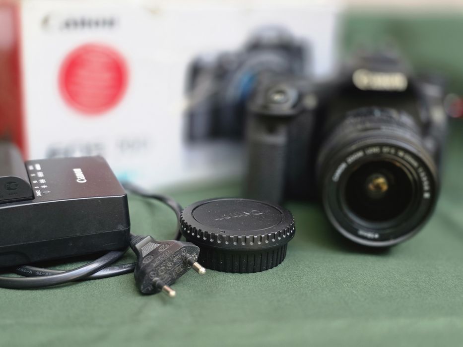 Canon 70D + obiectiv EFS 18-55 MM