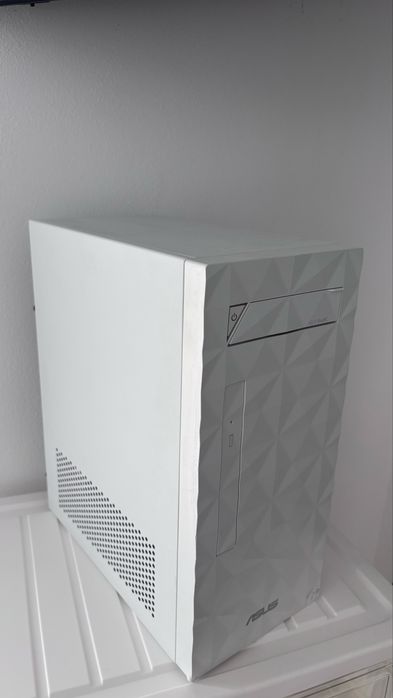 PC i5 / 16GB RAM / GT 1030 / SSD