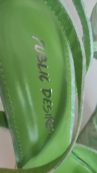 Public Desire Сандали с ток на платформа