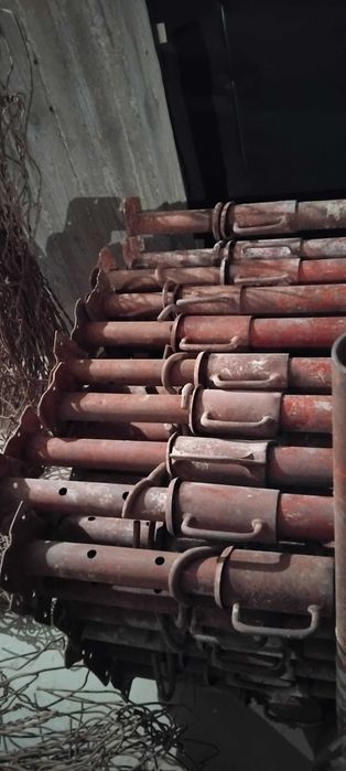 Popi metalici italieni 3,6m langa Piata Veteranilor Militari - 50 buc