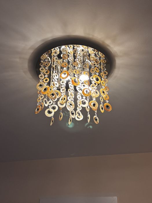 Полилей за таван