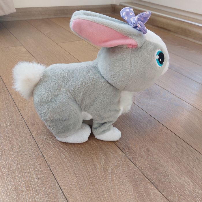 Интерактивно зайче Бетси