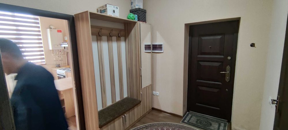 Продаётся 2-x комнатная квартира новостройка. Паркетский базар