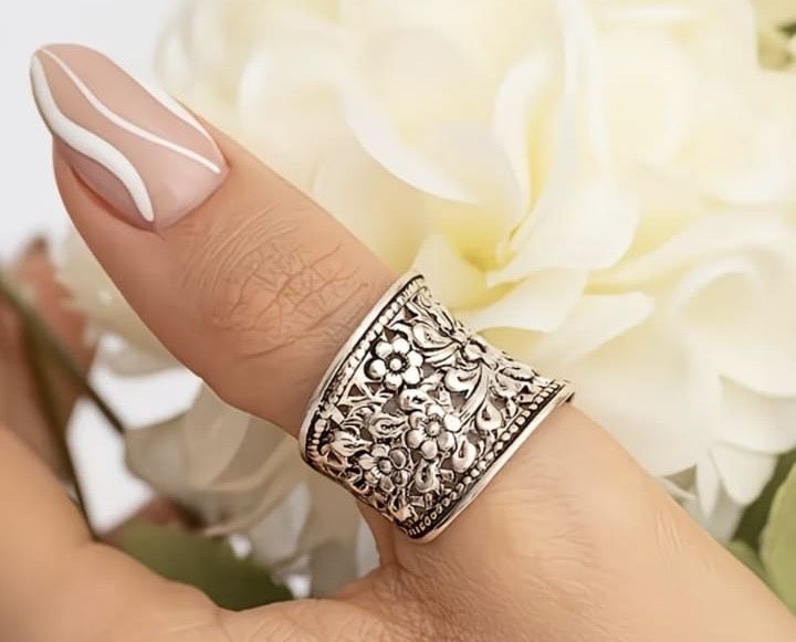 Бижутерия на подарок.