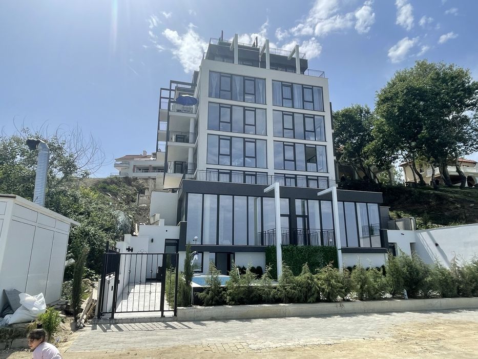 Продава се Двустаен апартамент в Обзор - 145 кв.м за 1700 €/кв.м - Снимка #2