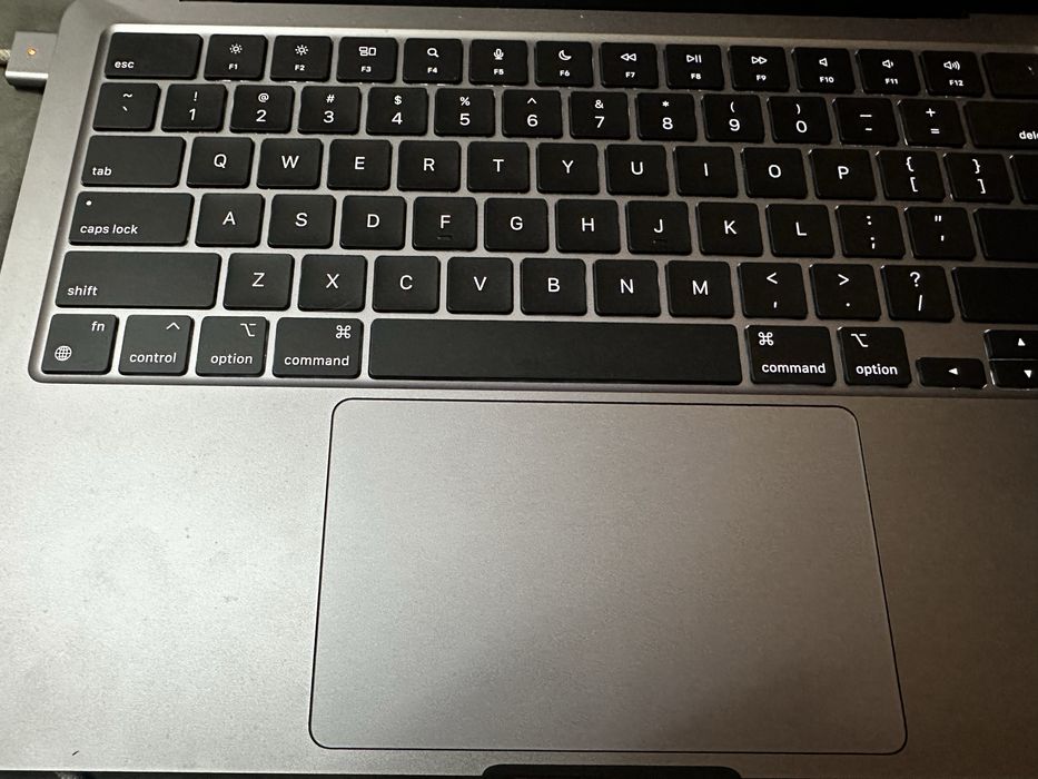 Macbook Air M2 2022