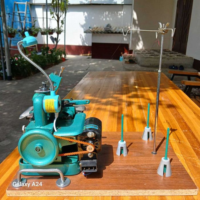 Трёхниточный оверлок GN1-2(Китай). Год гарантии/Металл/Комплект.