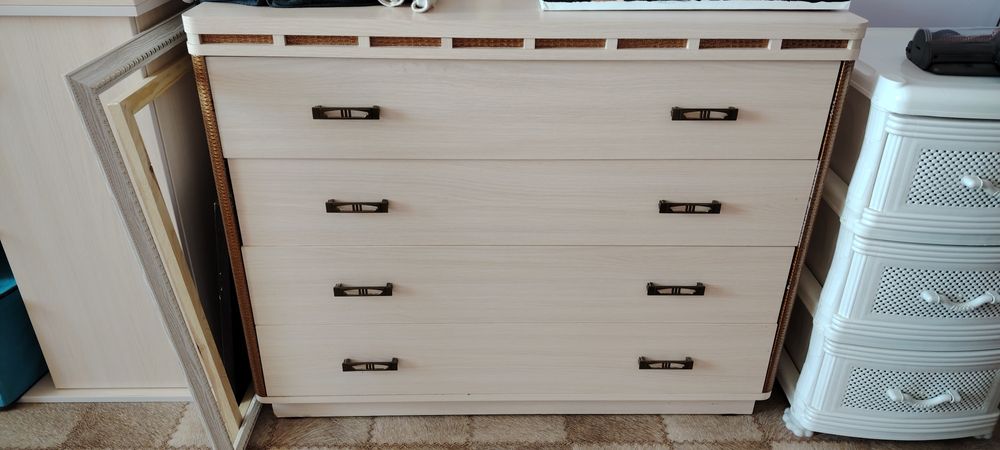 Продам кровать с матрасом