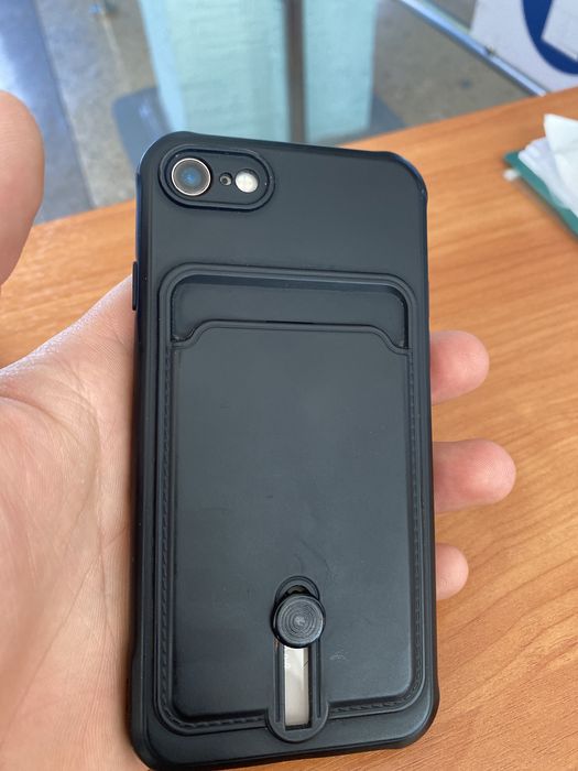 iPhone 8 64гб продается за 50000 тенге