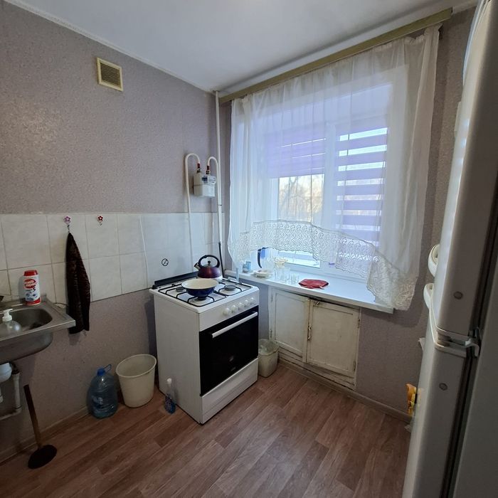 Продам 2 комн квартиру на Байтереке