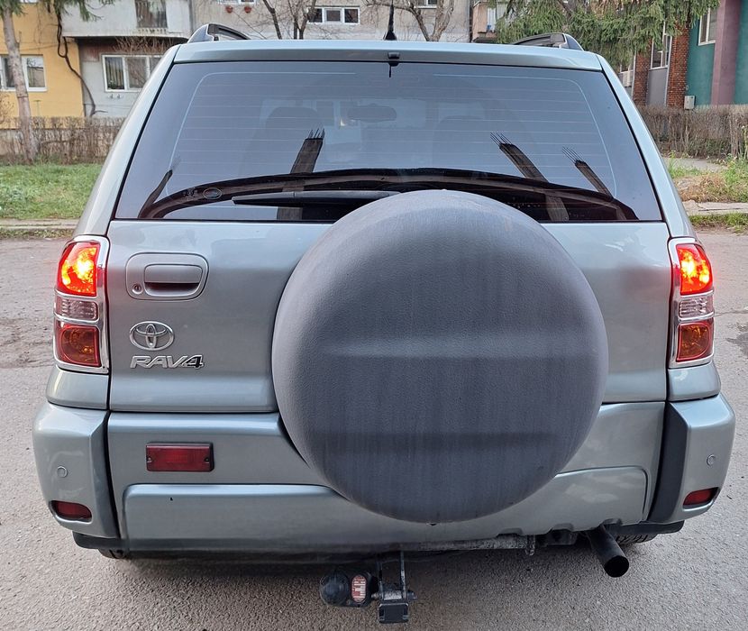 Vând Toyota RAV4