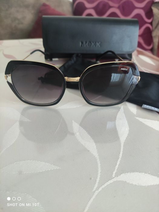 Оригиналани дамски слънчеви очила MEXX