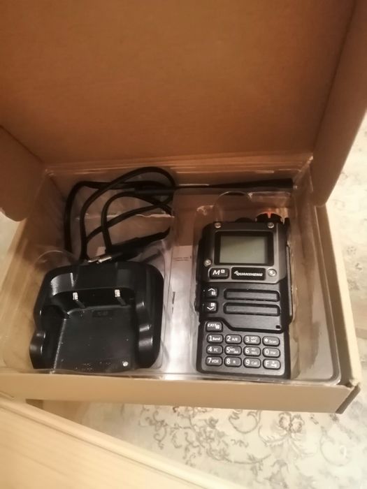 Рация портативная.