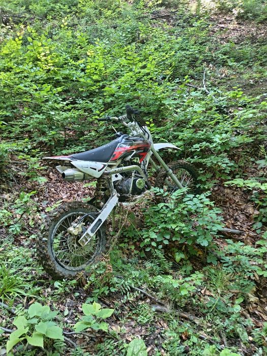 Cross 125 ccm în stare de funcționare perfectă