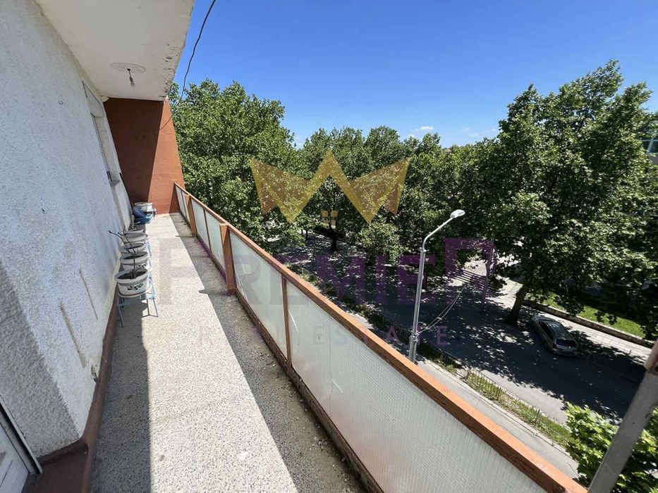 Продава се Двустаен апартамент в Добрич, Център - 78 кв.м за 911 €/кв.м - Снимка #8