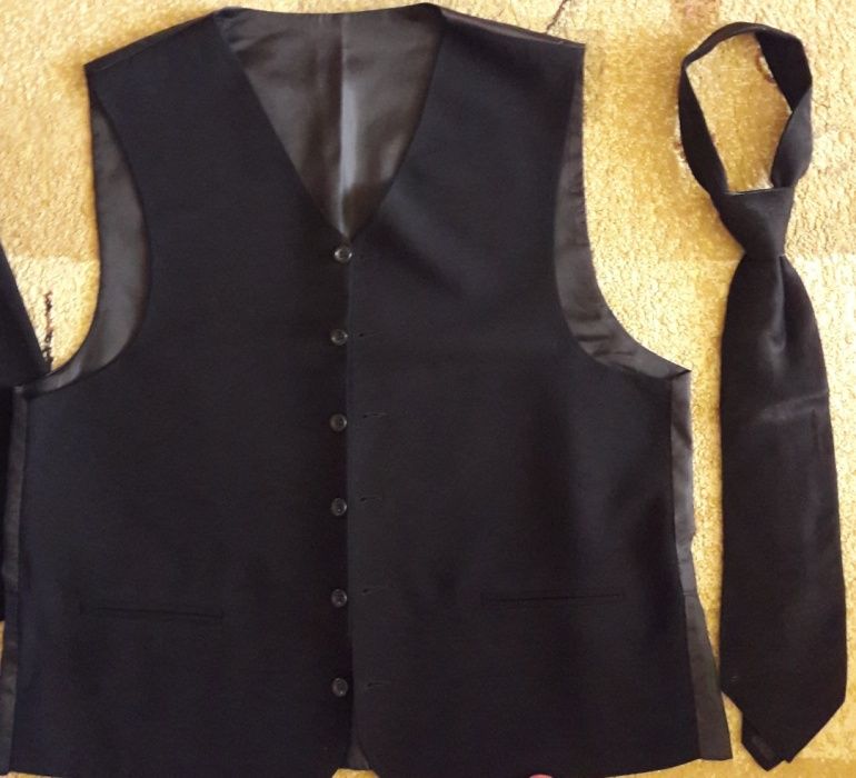 Костюм " тройка"