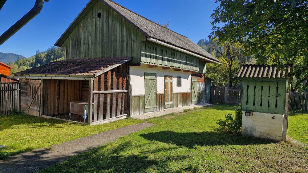 Casa cu teren 3000m2 intravilan