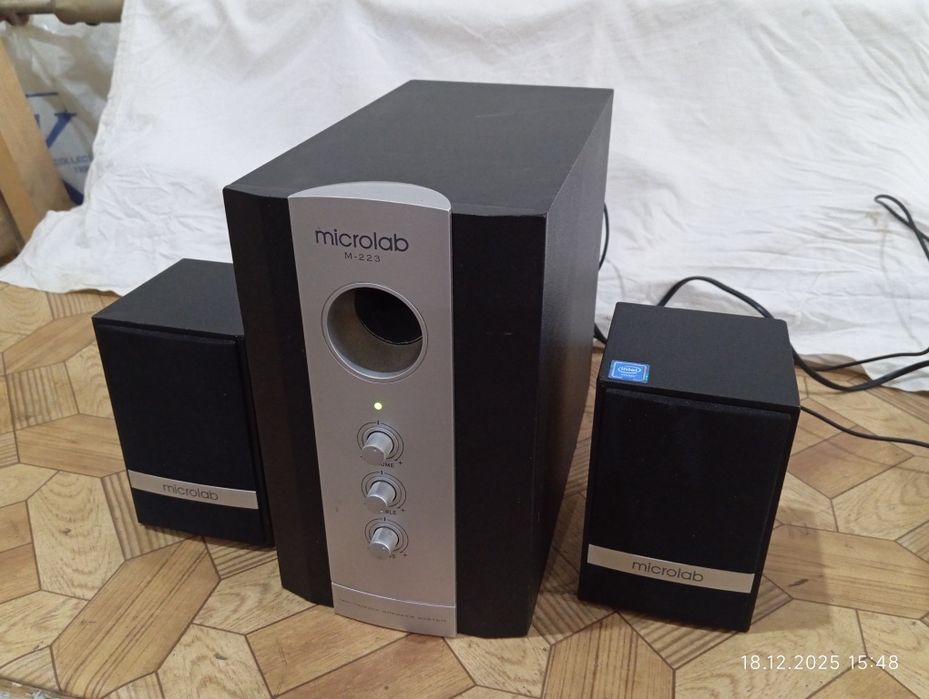 Microlab продаётся М-230.