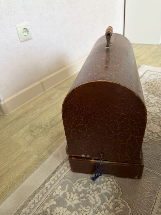 Винтажная швейная машина