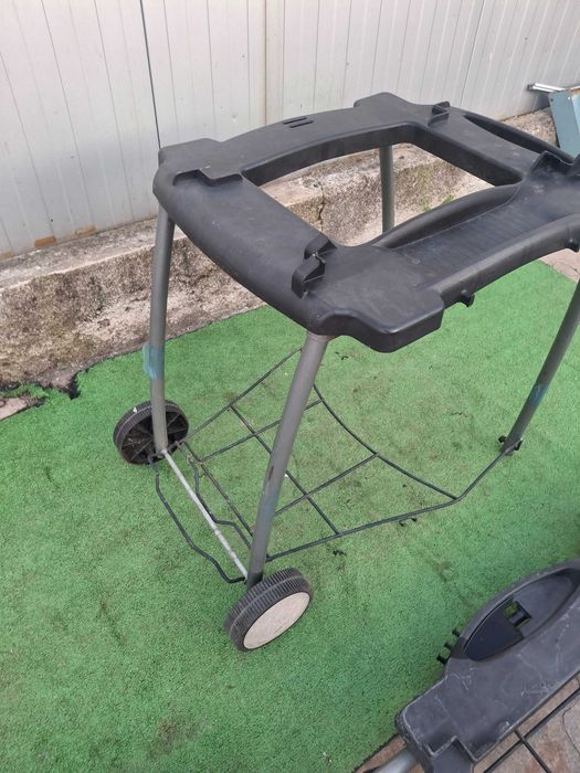 Количка за барбекю Weber Q1000- Q2000