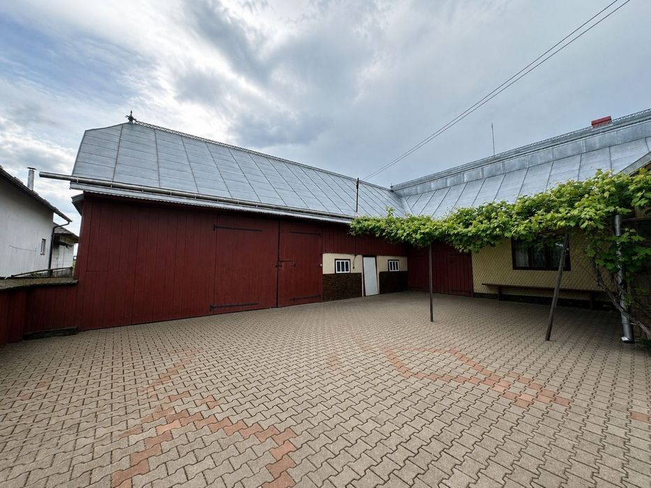 Casă gospodărească de vânzare în Frătăuții Vechi