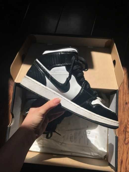 Nike Air Jordan Mid