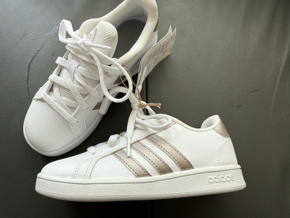 Adidas    маратонки     32 размер