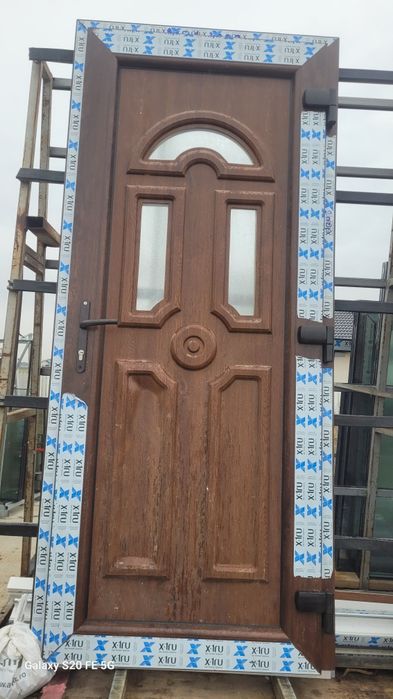 Tamplarie pvc noi si second