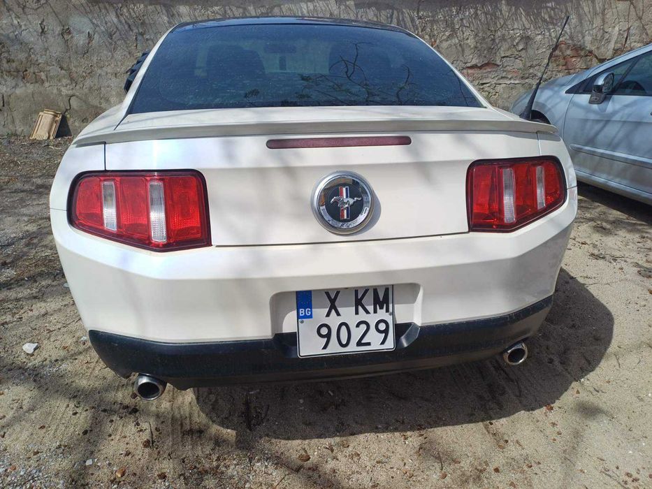 Продавам Форд Мустанг