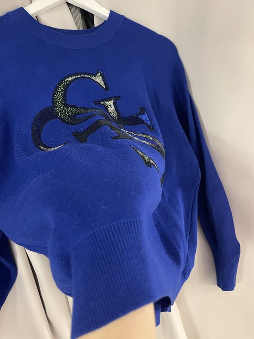 Оригинален пуловер на Guess